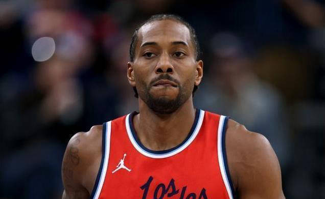 米兰体育-快船客场战胜尼克斯，莱昂纳德表现出色的简单介绍