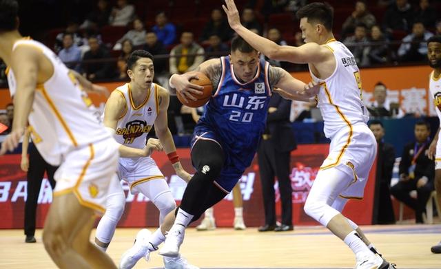 包含山东男篮压哨绝杀，逆转战胜对手的词条