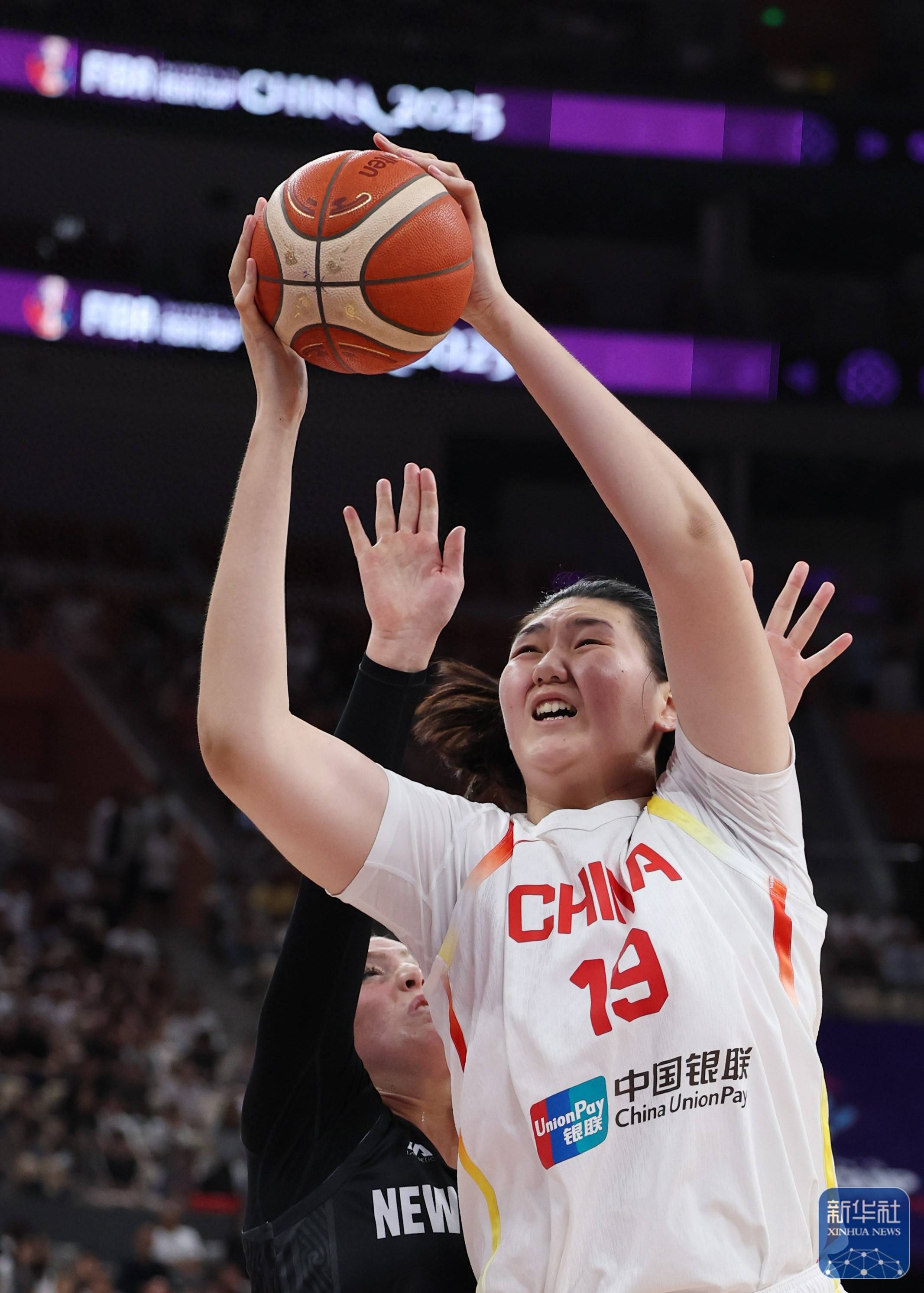 筹办中的体育大赛中，女队备受瞩目！的简单介绍