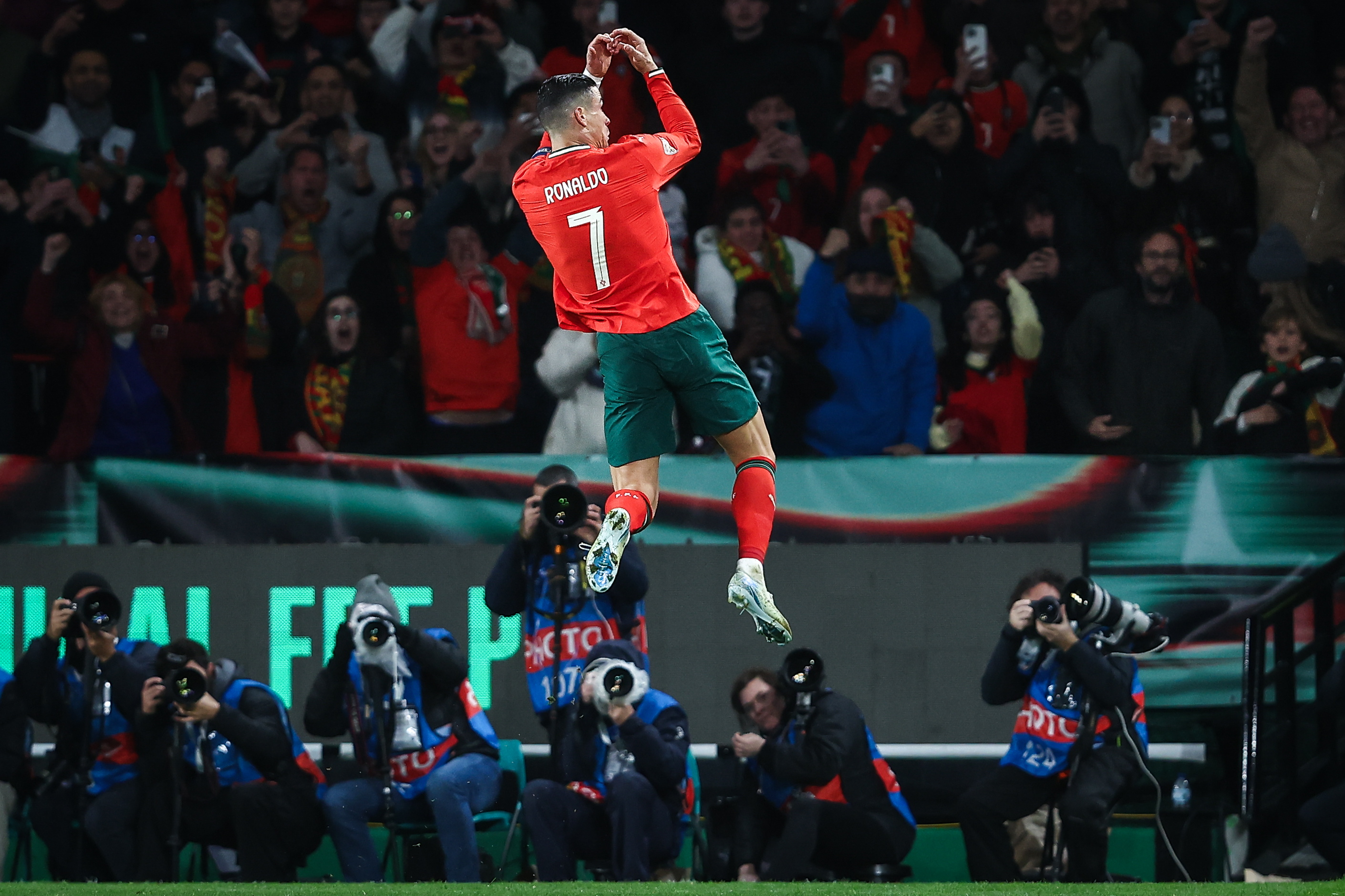 包含热血澎湃的欧洲国家足球盛事即将引爆的词条