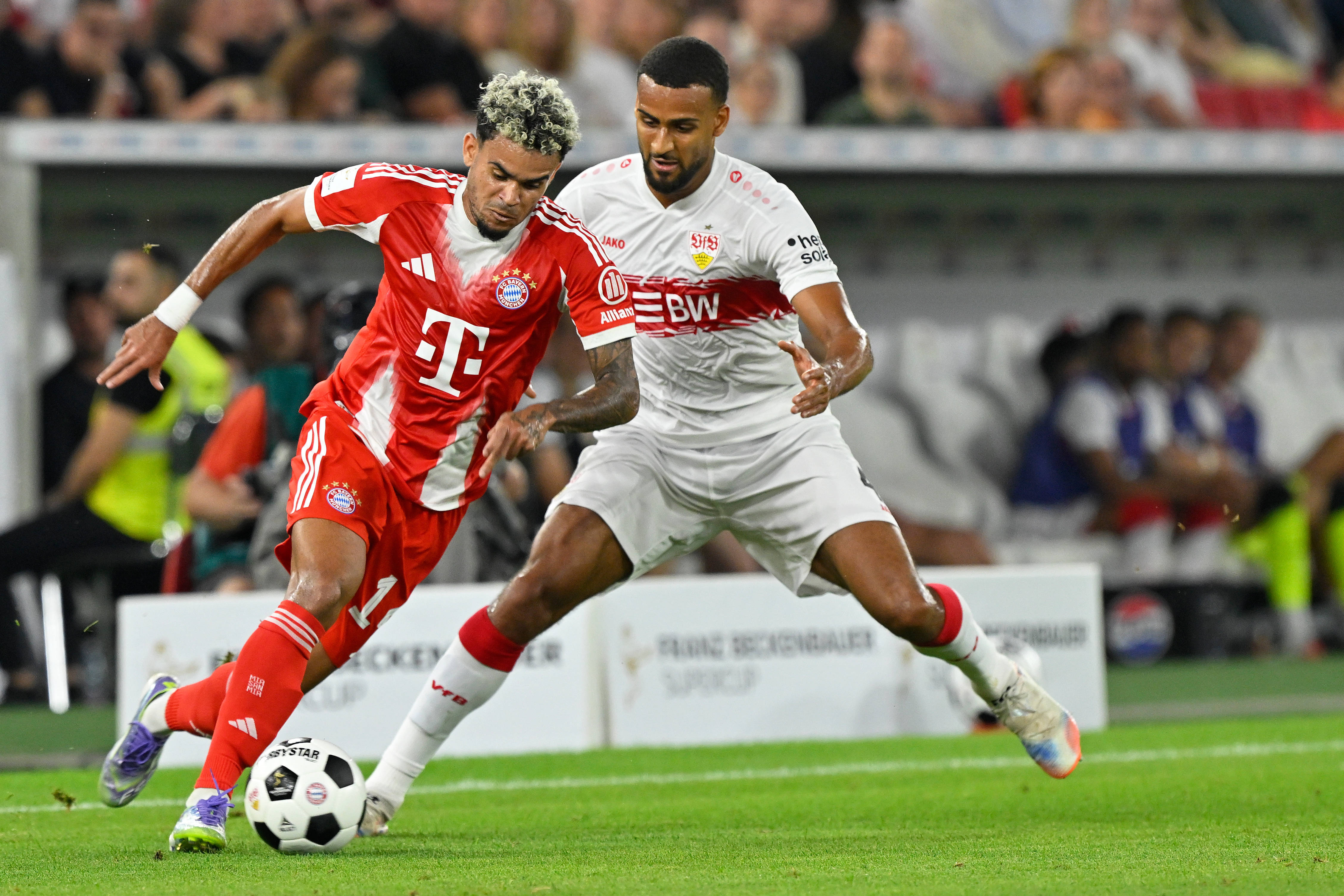 斯图加特球员赛后谈比赛过程，分享心得的简单介绍