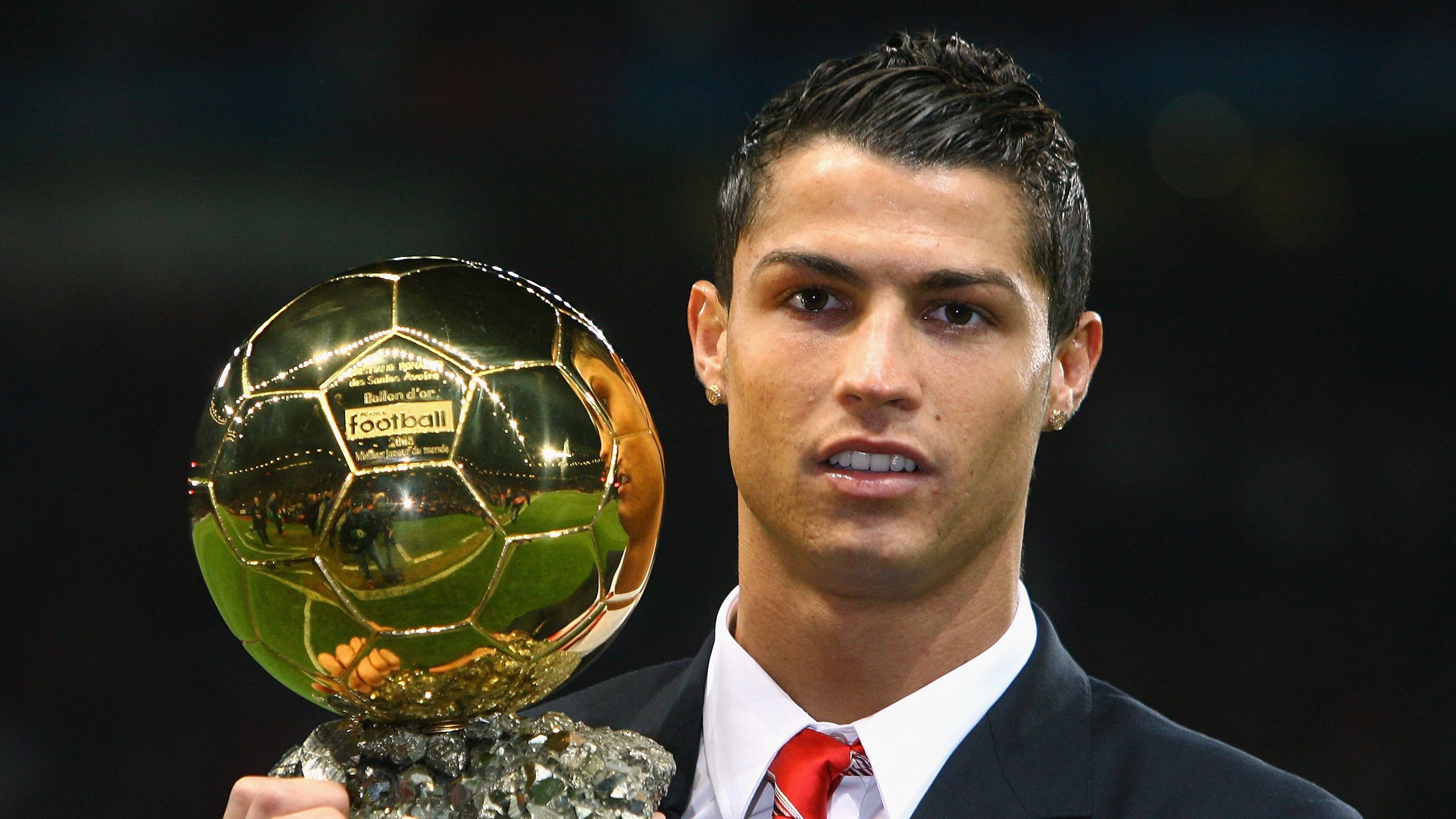 绿茵白虹贯威尔士，黑塔卢卡库诠释何为稳定输出不掉线