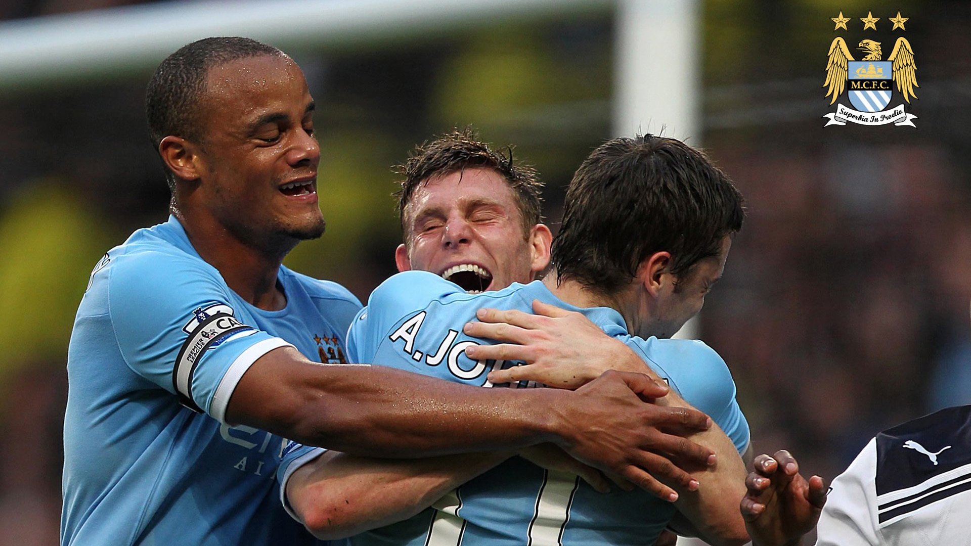 中国米兰体育-亚平宁的蓝色忧郁与威斯特法伦的红色闪电,论足球世界中唯一性的两种暴烈